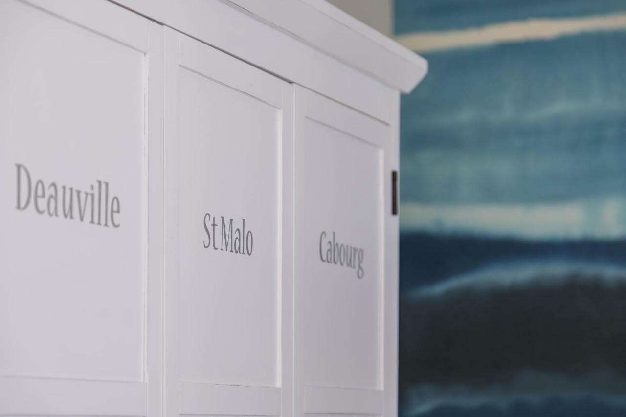 B&B Due Passi Dal Mare Cinquale Exteriör bild