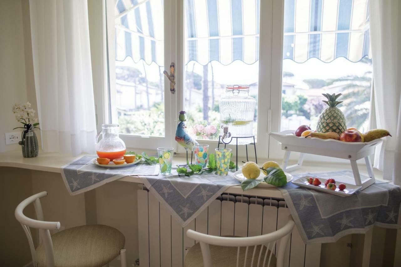 B&B Due Passi Dal Mare Cinquale Exteriör bild